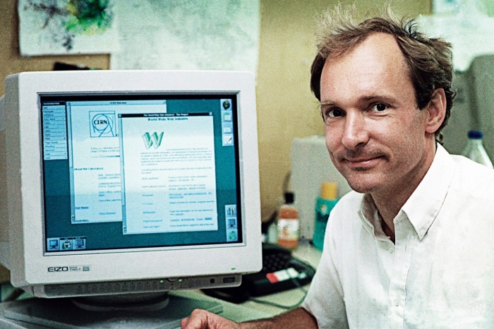 aqui uma foto de tim-benners lee, criador do html